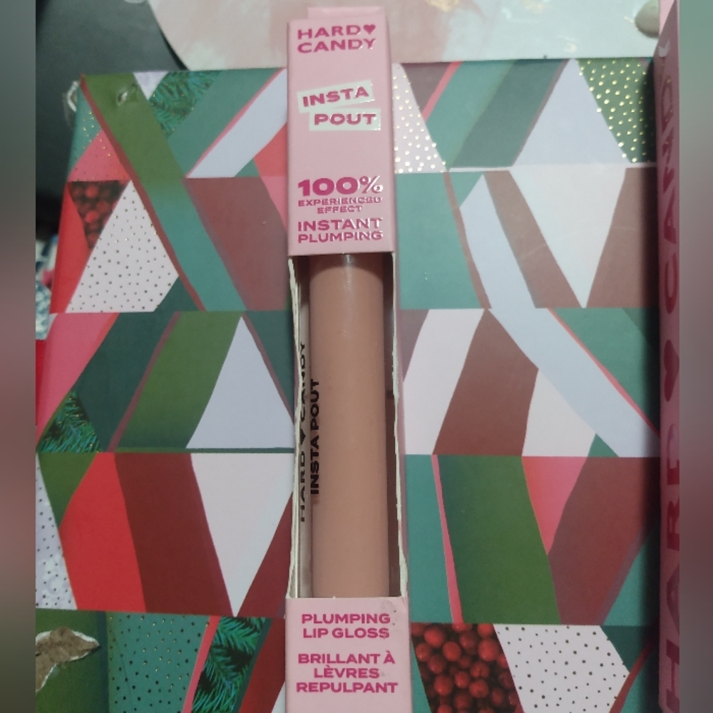 BNIB Hard Candy Insta Pout in shade "Barely There"